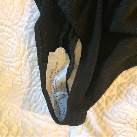 REFORMATION NWT Hampton Ribbed Bodysuit - Picture 7 of 7